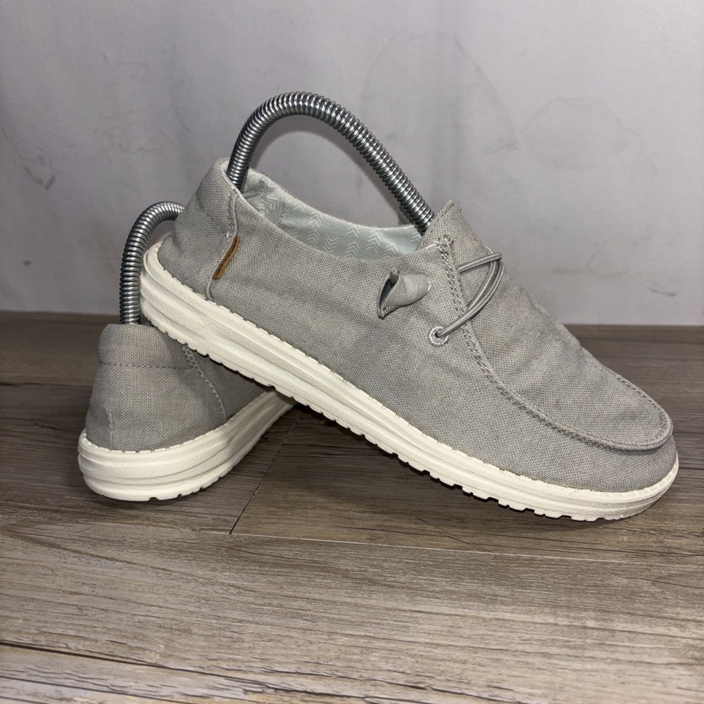 Hey Dude Wendy Chambray Light Grey Womens Size 8 Shoes Slip On Sneakers
